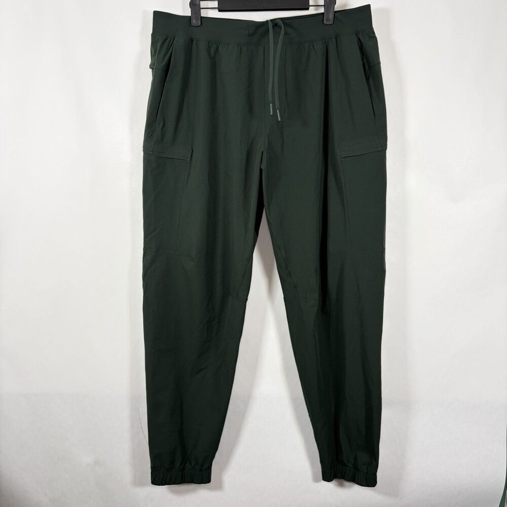 Lululemon License To Train Cargo Jogger Pants Mens Size XL Dark Green 36x30
